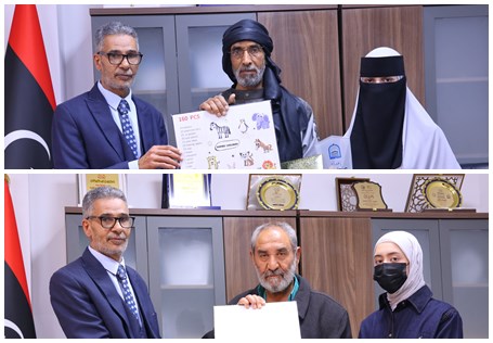 رئيس الجامعة يكرم الطالبتين المتفوقتين في مسابقة الجامعات الليبية للرسم