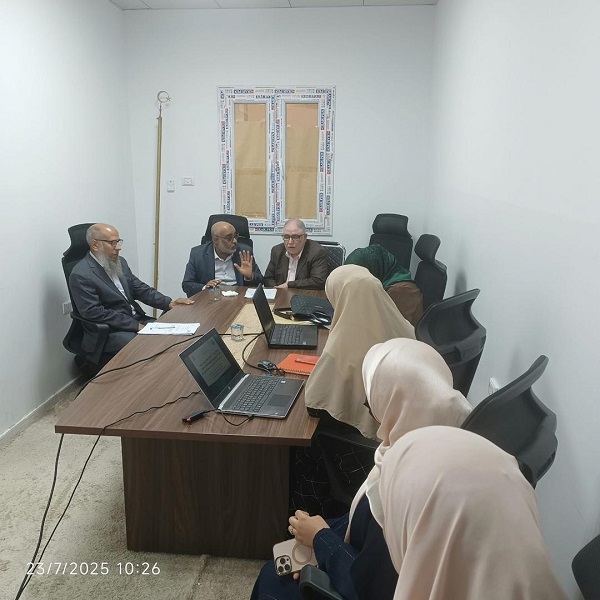 مناقشة ثلاثة مقترحات بحثية مقدمة من طلبة الدراسات العليا